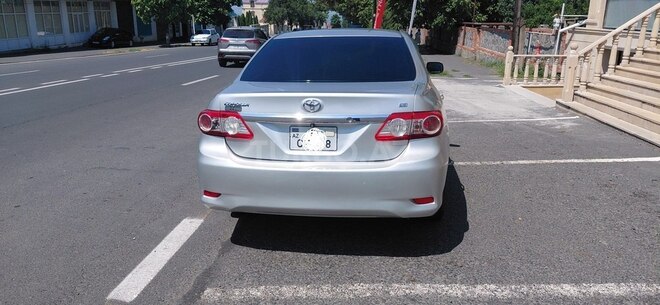 Toyota Corolla 2013, 191,052 km - 1.8 л - Qax