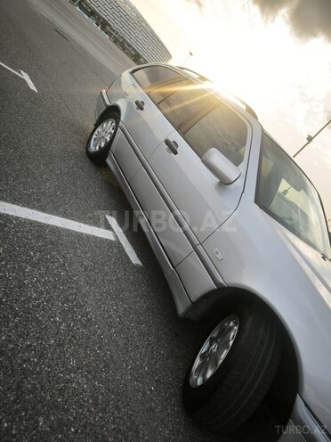 Mercedes C 200 2000, 552,096 km - 2.2 l - Bakı