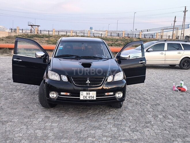 Mitsubishi Airtrek 2002, 195,000 km - 2.0 l - Bakı