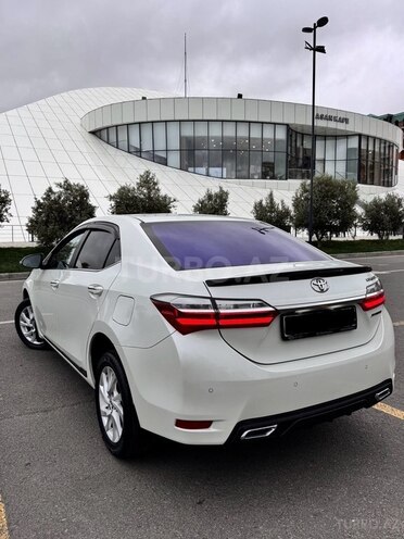 Toyota Corolla 2017, 139,600 km - 1.8 л - Sumqayıt