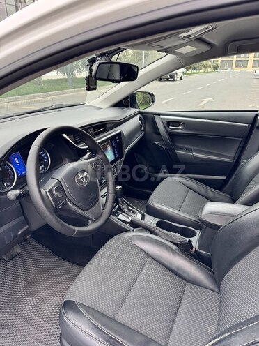 Toyota Corolla 2017, 139,600 km - 1.8 л - Sumqayıt