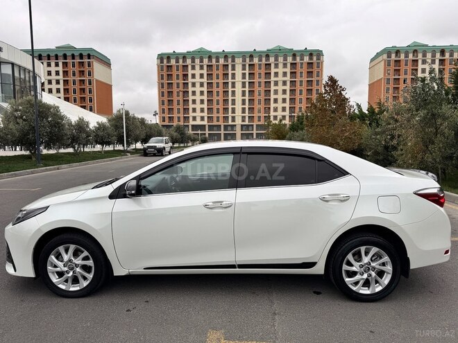 Toyota Corolla 2017, 139,600 km - 1.8 л - Sumqayıt