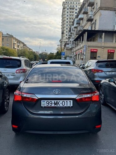 Toyota Corolla 2018, 136,700 km - 1.6 l - Bakı