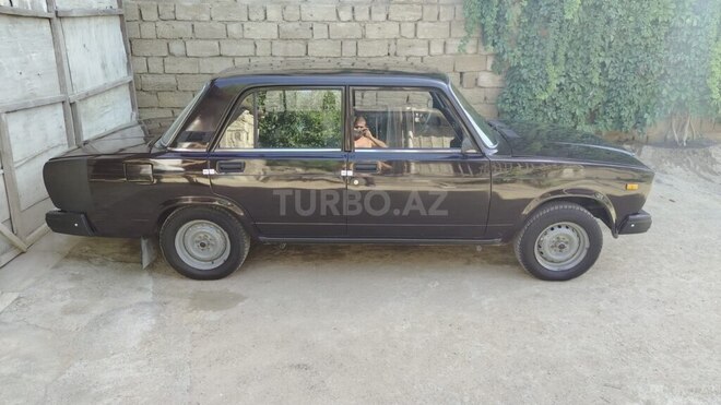 LADA (VAZ) 2107 2009, 173,000 km - 1.6 л - Bakı