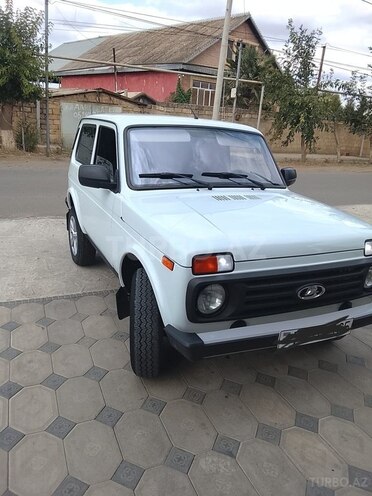 LADA (VAZ) Niva 2024, 4,500 km - 1.7 l - Yardımlı