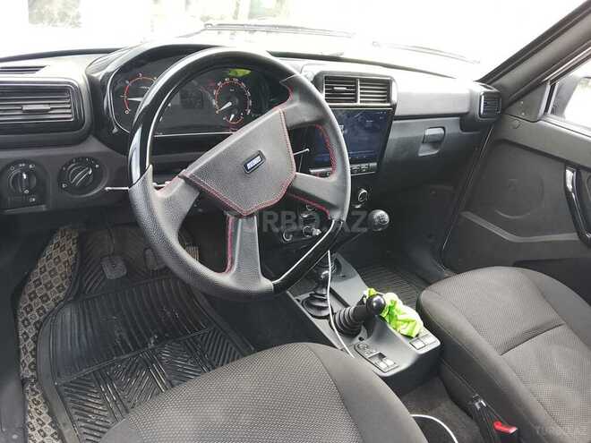 LADA (VAZ) Niva 2024, 4,500 km - 1.7 l - Yardımlı