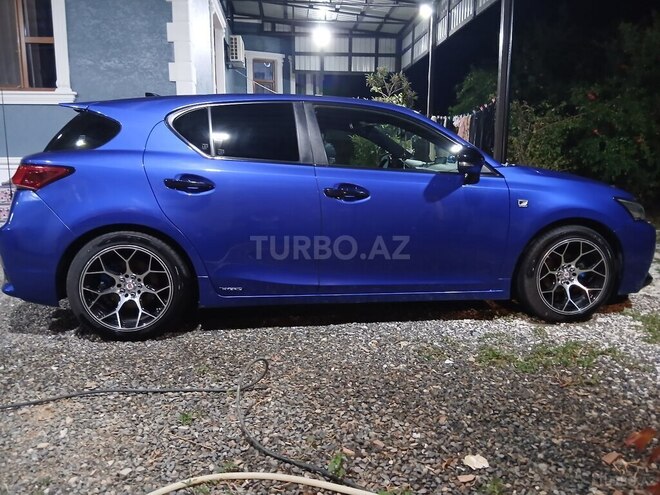 Lexus CT 200h 2015, 171,400 km - 1.8 l - Şirvan