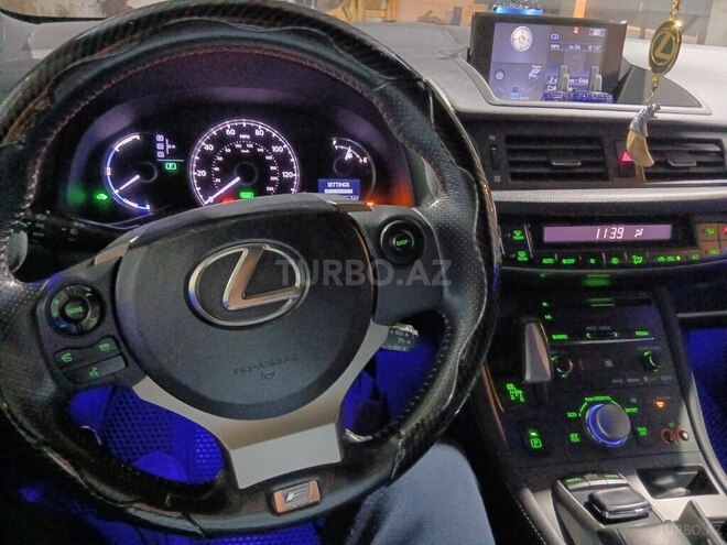 Lexus CT 200h 2015, 171,400 km - 1.8 l - Şirvan