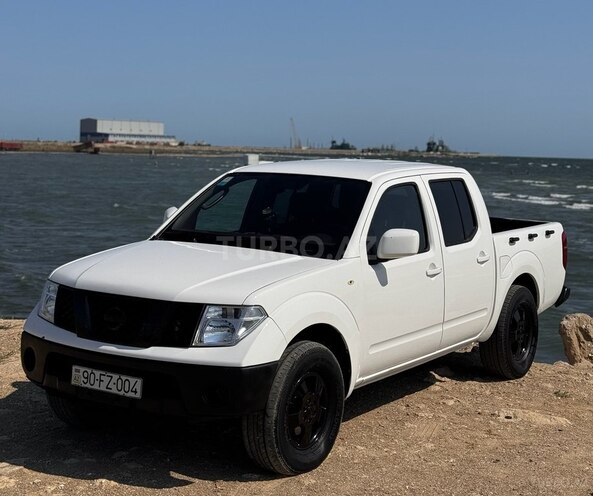 Nissan Navara 2011, 310,000 km - 2.5 l - Bakı