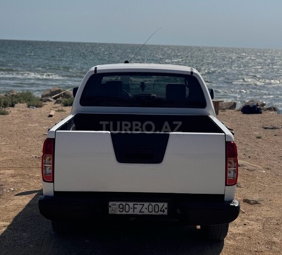 Nissan Navara 2011, 310,000 km - 2.5 l - Bakı