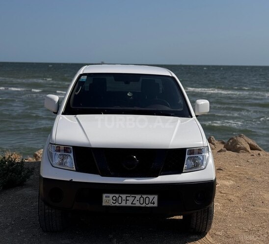 Nissan Navara 2011, 310,000 km - 2.5 l - Bakı