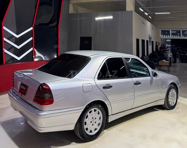 Mercedes C 200 1999, 310,000 km - 2.0 l - Sumqayıt