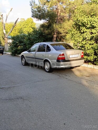 Opel Vectra 1996, 340,000 km - 1.8 l - Şəki