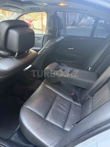 BMW 520 2009, 270,000 km - 2.0 l - Bakı