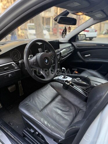 BMW 520 2009, 270,000 km - 2.0 l - Bakı