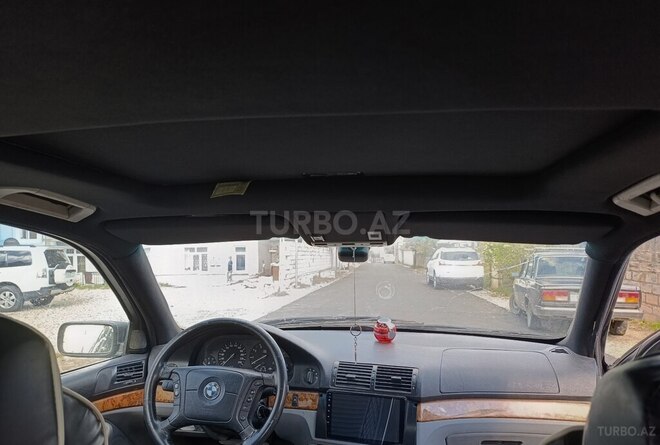 BMW 528 1997, 370,000 km - 2.8 л - Qusar