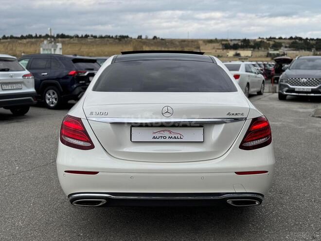Mercedes E 300 4MATIC 2018, 156,000 km - 2.0 л - Bakı