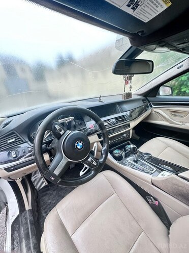 BMW 528 2014, 300,000 km - 2.0 l - Beyləqan