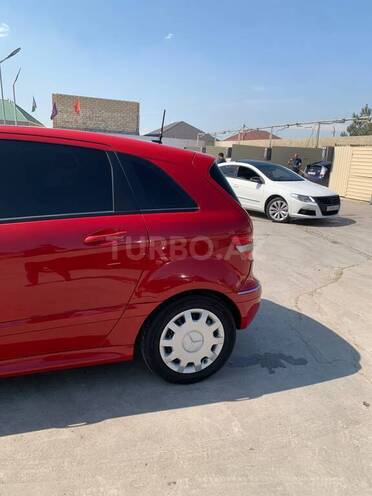 Mercedes B 180 2009, 142,000 km - 1.7 l - Bakı