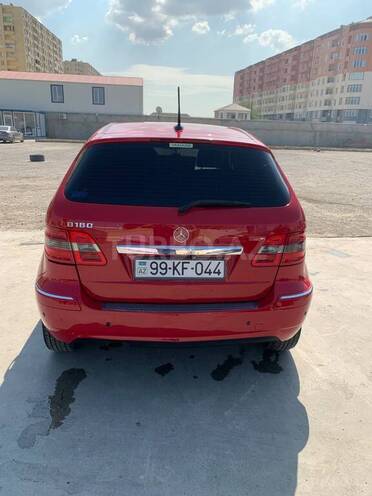 Mercedes B 180 2009, 142,000 km - 1.7 l - Bakı
