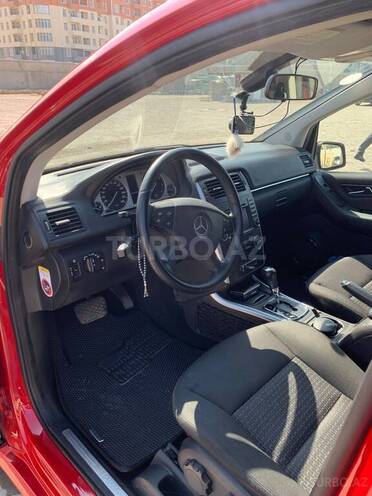 Mercedes B 180 2009, 142,000 km - 1.7 l - Bakı