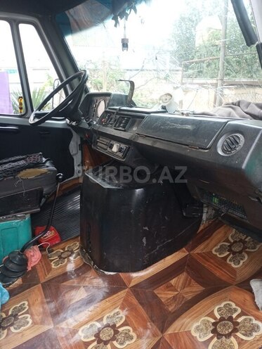 Mercedes 208 D 1991, 109,985 km - 2.3 l - Biləsuvar
