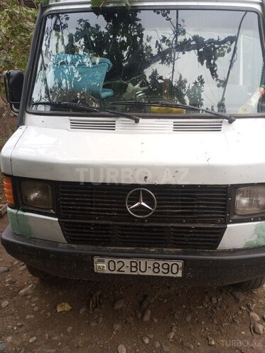 Mercedes 208 D 1991, 109,985 km - 2.3 l - Biləsuvar