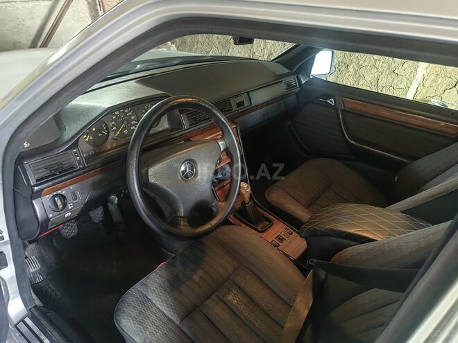 Mercedes 230 E 1992, 320,000 km - 2.3 л - Qusar