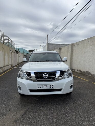 Nissan Patrol 2013, 147,800 km - 5.6 l - Bakı