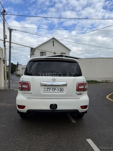 Nissan Patrol 2013, 147,800 km - 5.6 l - Bakı