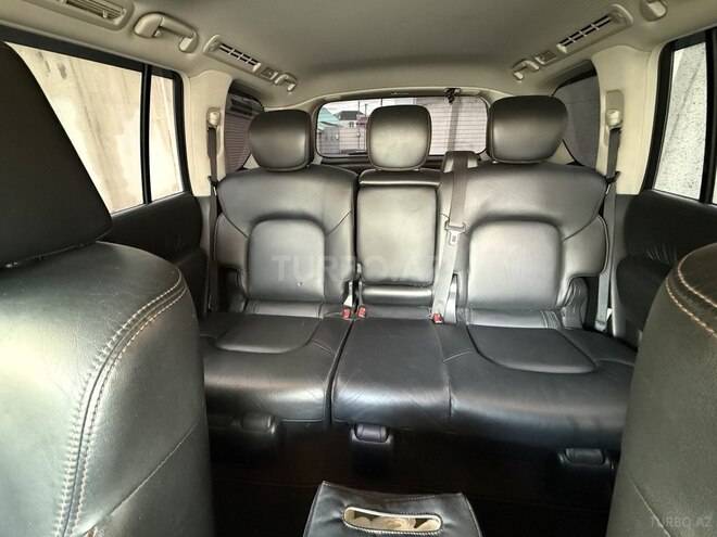 Nissan Patrol 2013, 147,800 km - 5.6 l - Bakı