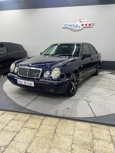 Mercedes E 240 1998, 371,999 km - 2.4 л - Sumqayıt