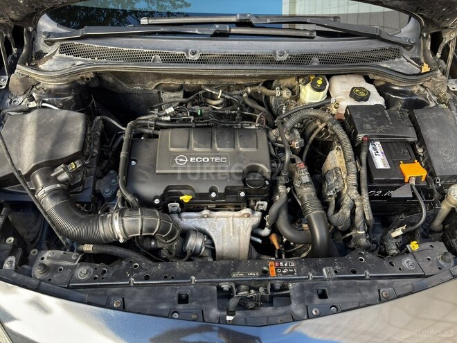 Opel Astra 2015, 169,602 km - 1.4 л - Qəbələ
