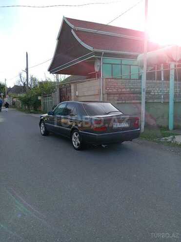 Mercedes C 180 1996, 318,000 km - 1.8 l - Qazax