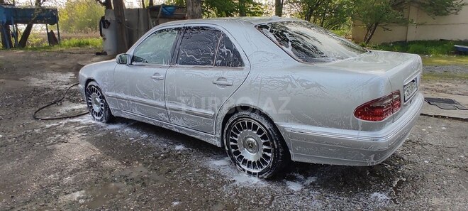 Mercedes E 320 2000, 303,000 km - 3.2 л - Ağcabədi