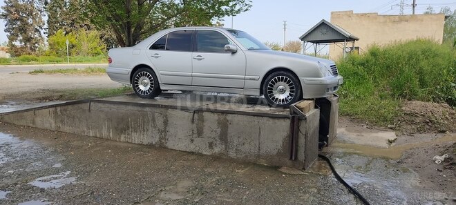 Mercedes E 320 2000, 303,000 km - 3.2 л - Ağcabədi