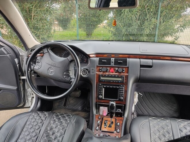 Mercedes E 320 2000, 303,000 km - 3.2 л - Ağcabədi