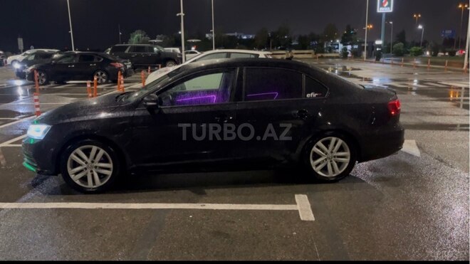 Volkswagen Jetta 2015, 225,308 km - 2.0 l - Bakı