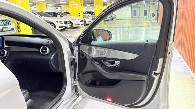 Mercedes C 300 4MATIC 2015, 173,356 km - 2.0 л - Gəncə