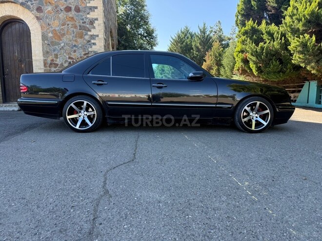 Mercedes E 320 2000, 360,000 km - 3.2 l - Qazax