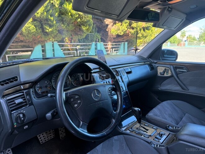 Mercedes E 320 2000, 360,000 km - 3.2 l - Qazax