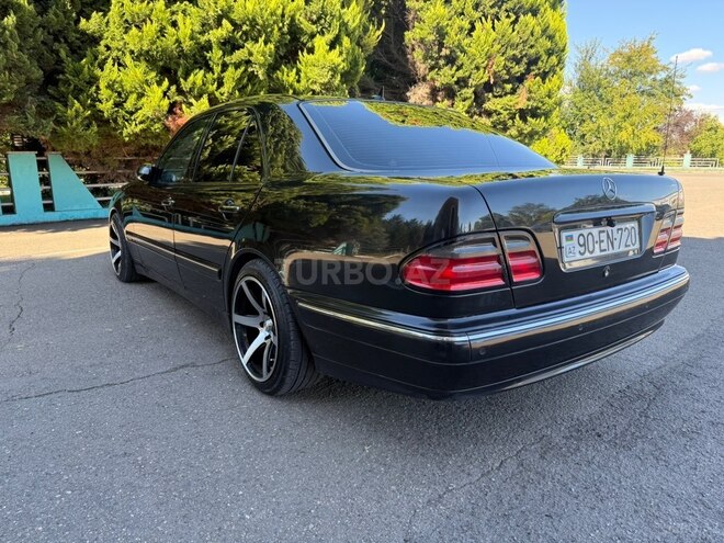 Mercedes E 320 2000, 360,000 km - 3.2 l - Qazax