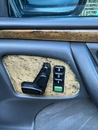 Mercedes E 320 2000, 360,000 km - 3.2 l - Qazax