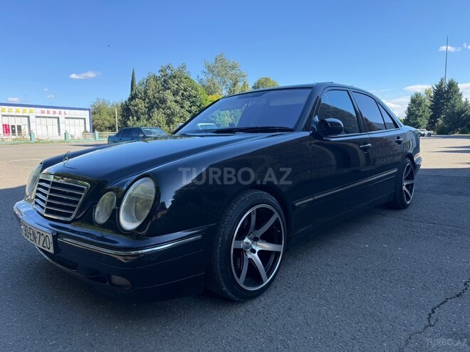 Mercedes E 320 2000, 360,000 km - 3.2 l - Qazax