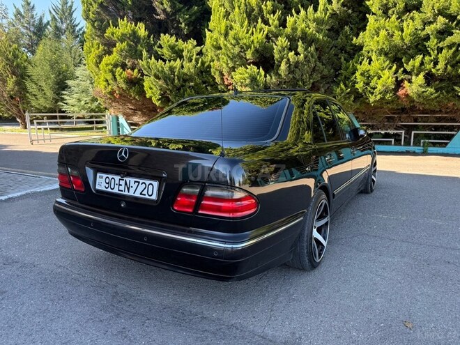 Mercedes E 320 2000, 360,000 km - 3.2 l - Qazax