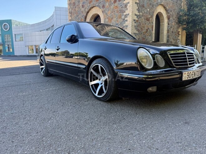 Mercedes E 320 2000, 360,000 km - 3.2 l - Qazax