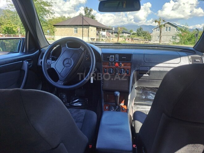 Mercedes C 200 1998, 300,000 km - 2.0 l - Zaqatala