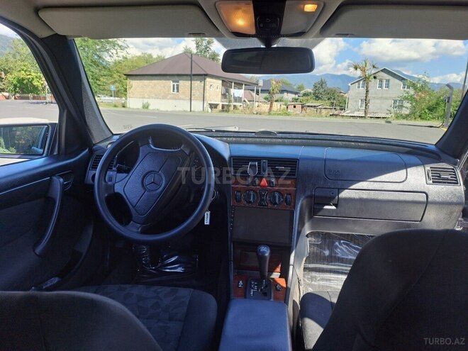 Mercedes C 200 1998, 300,000 km - 2.0 l - Zaqatala