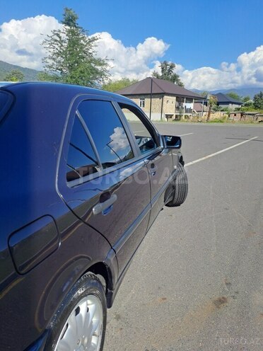 Mercedes C 200 1998, 300,000 km - 2.0 l - Zaqatala