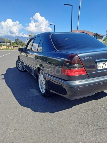 Mercedes C 200 1998, 300,000 km - 2.0 l - Zaqatala